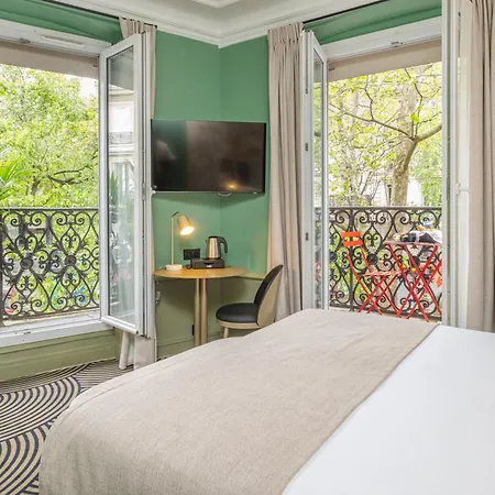 Avalon 3* Paris