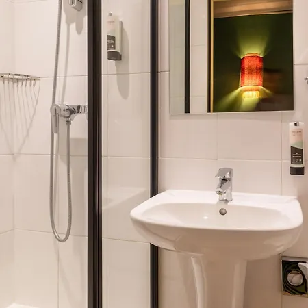 Avalon アパートホテル パリ