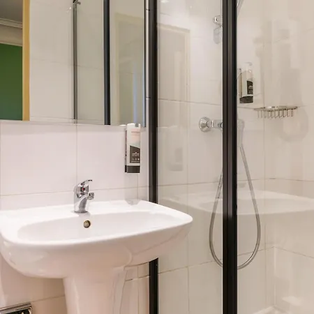 Avalon アパートホテル