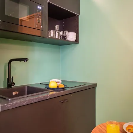 Avalon Center Aparthotel 3*