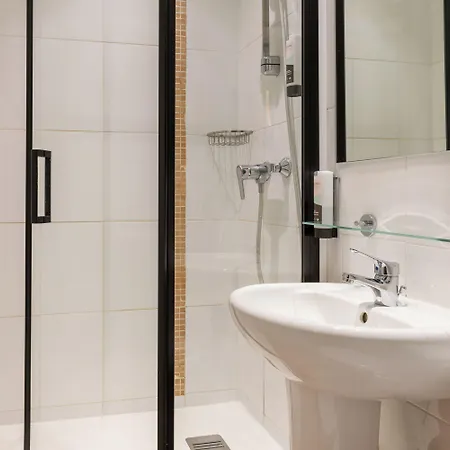 Apartmanhotel Avalon Gare Du Nord 3*