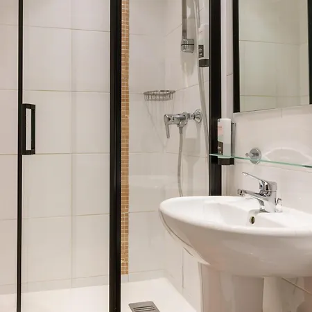 Avalon - Gare Du Nord 3*