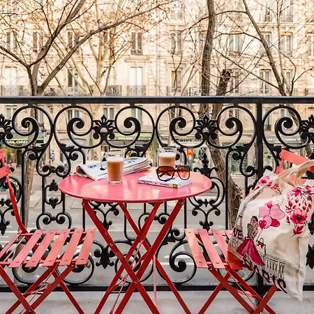 Appart Hotel Avalon Paris Center 3*