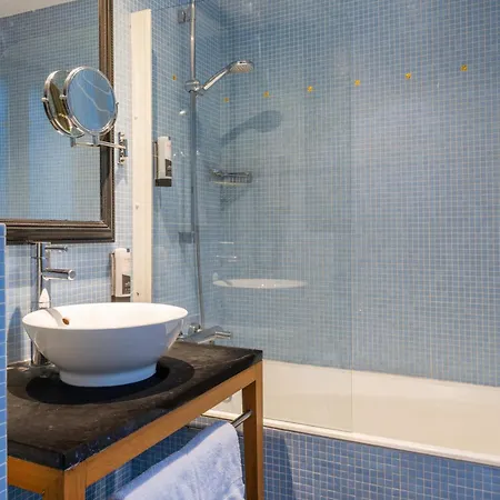 Appart Hotel Avalon Paris Center 3*